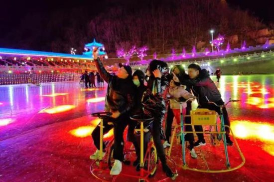 滑雪、冰灯、市集，北京11项冰雪活动邀市民玩冰雪过大年