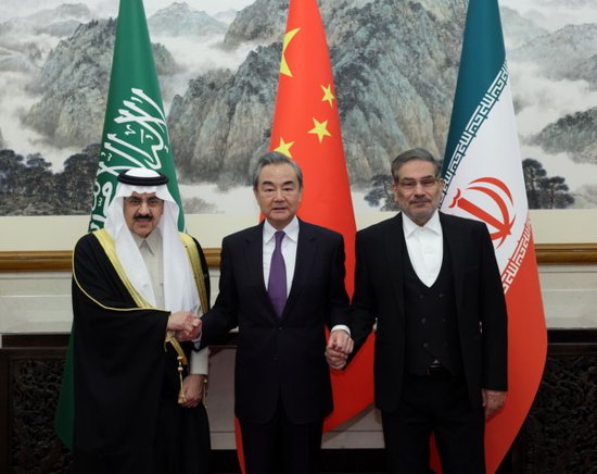沙特伊朗在北京宣布同意复交，美媒有点酸：这不会让华盛顿特别...