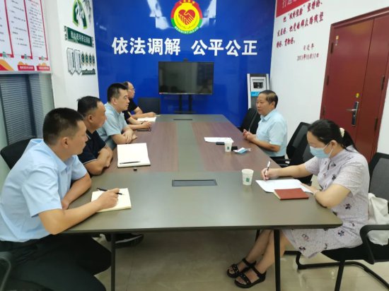 市司法局领导到荆河司法所督导检查社区矫正工作
