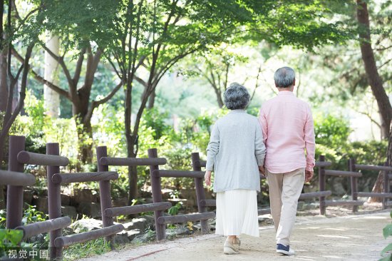 韩媒：调查显示，韩国人期望<em>退休年龄</em>平均为69.4岁