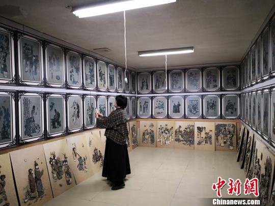 甘肃戈壁石艺画：承接古今的文化记忆