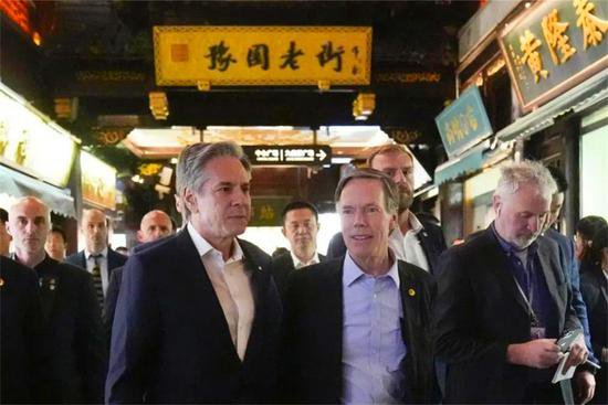 布林肯访华第一餐，能找到这家上海老字号，身边果然有“中国通...