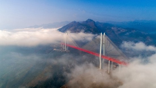 “世界第一高桥”建造者、使用者、铁粉首次同框：“基建狂魔”...