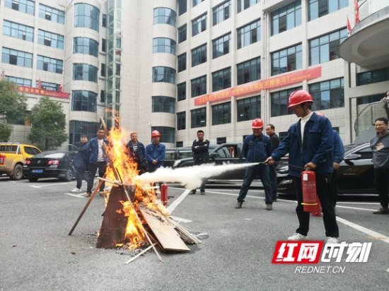 国网泸溪县供电公司：开展消防、交通知识培训