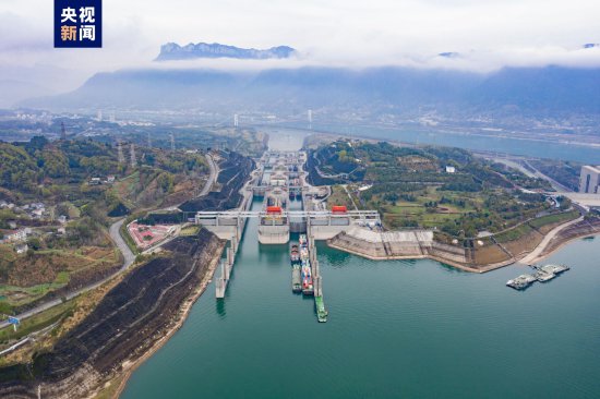 三峡船闸通航20年累计货运量达19.1亿<em>吨</em>