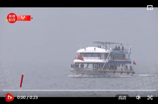 独家视频丨 习近平察看丹江口水库：水质看着不错