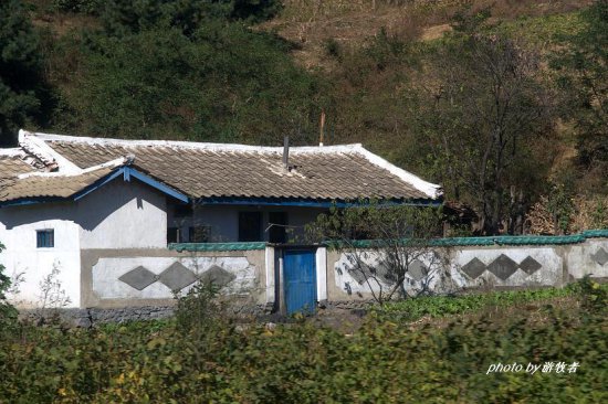 带着长焦镜头去朝鲜，实拍朝鲜农村的真实<em>景象</em>，还有农民住的...