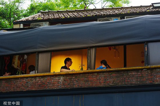 在满城咖啡香的上海，独立咖啡馆如何“出圈”？