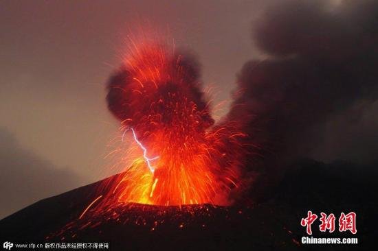 超大规模喷发？日本一海底火山岩浆库或在成长