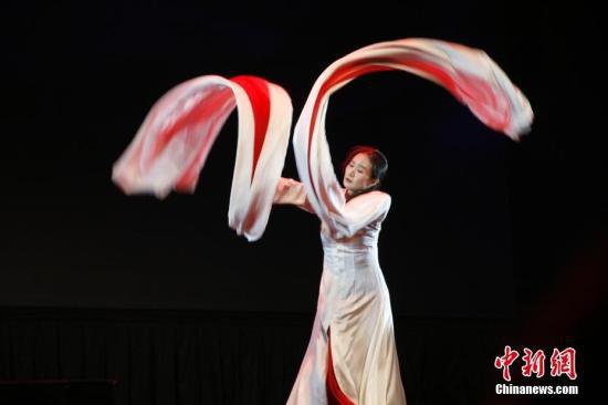 中国<em>北京舞蹈</em>学院青年舞团闪亮首演澳大利亚悉尼