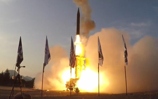 <em>伊朗试射导弹</em>后 以色列成功测试大气层外反导