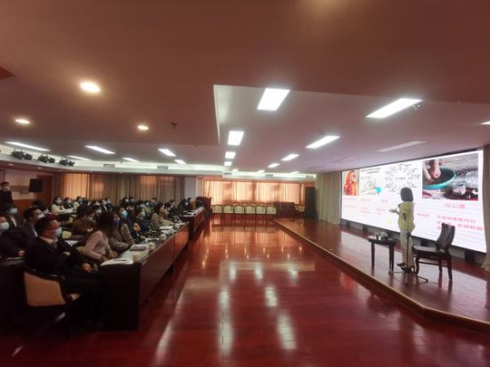 河南省人大常委会机关举办三八妇女节健康知识讲座