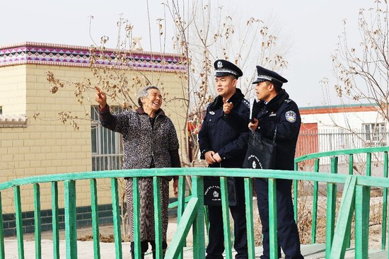新疆阿瓦提警方党建“红”赋能警察“蓝”双融双促双提升