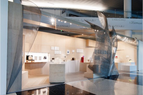 Louis Vuitton x Frank Gehry合作系列重返巴塞尔