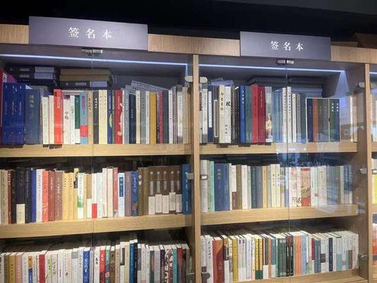 春节探访沪上最有味道的老书店！节后即将“闭门谢客”整体升级...