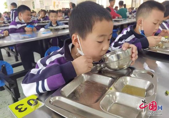 自贡市中小学校持续开展制止学校<em>餐饮</em>浪费系列<em>活动</em>