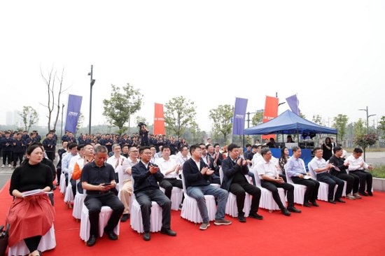 正昕实验室高端装备制造中心揭牌仪式在重庆举行