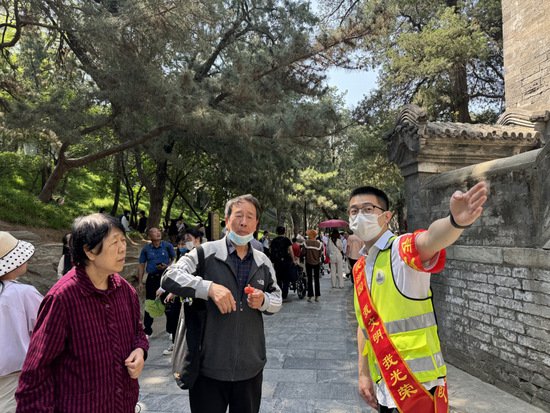 <em>北京市</em>属公园今年五一迎客量创十年来新高，这三家游客最多