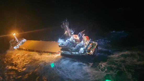 一货船在韩国济州西南海域发生浸水事故<em> 船上</em>载有11名船员