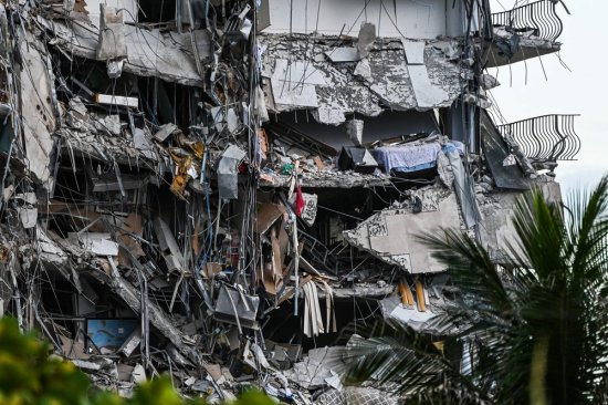 迈阿密<em>大楼垮塌</em>恐造成大量伤亡 巴拉圭总统夫人妹妹一家失联