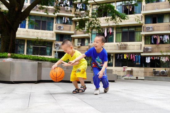 新<em>房子社区的</em>新变化——重庆老旧小区改造一线见闻
