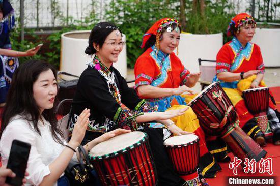 <em>广州海珠区</em>26个民族民众欢庆传统节日“三月三”