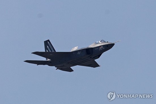 <em>韩国</em>产战机KF-21首次对外亮相