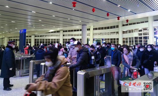 十堰东站刷新单日旅客发送记录 加开赴北京南京深圳高铁
