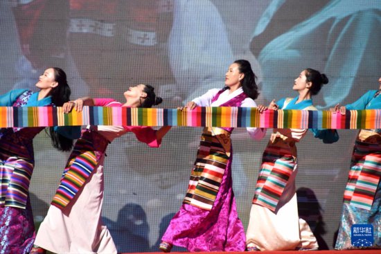西藏贡嘎“七彩邦典文化旅游节”：为乡村振兴注入“文旅力量”