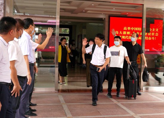 各代表团陆续启程进京出席中国工会十八大（持续更新中⋯⋯）