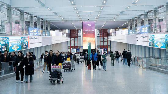 《腾飞中国》主题成果展亮相北京首都国际机场