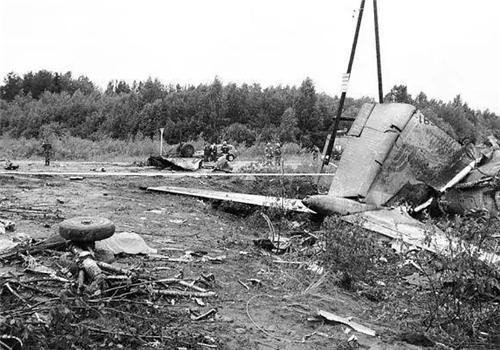 1992年桂林<em>空难</em>，141人航班全部遇难，40吨机体残骸至今下落不...