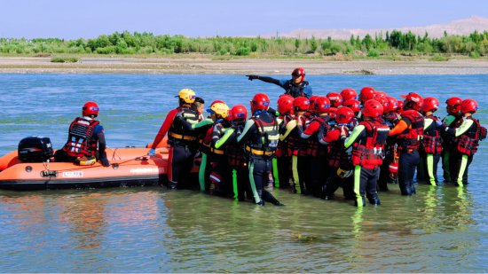 新疆森林消防总队开展水域救援<em>培训阶段性</em>考核验收工作