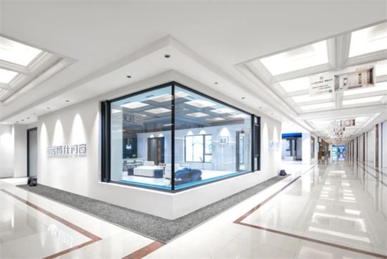 博仕门窗第七代品牌专卖店：极简留白，打造质感生活空间