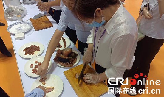 签约金额2.379亿元 重庆城口老腊肉“再出发”推介洽谈会举行