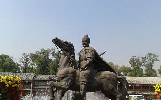 历史上的大唐王朝的皇帝，为什么会被成为天可汗呢？