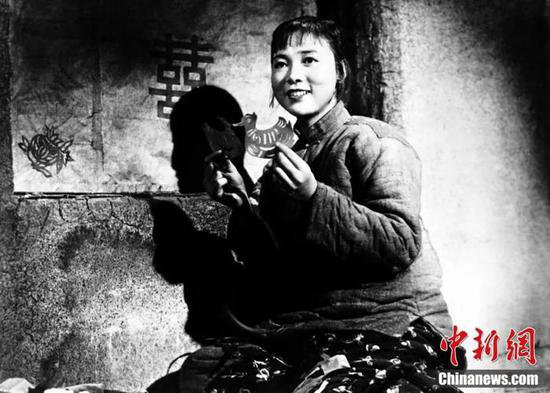 <em>盘点</em>新<em>中国</em>电影史上那些不被定义的女性力量
