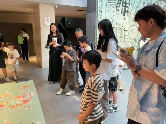<em>韩</em>美林艺术馆推出玩转艺术人文体验 交织“双节”欢庆图景