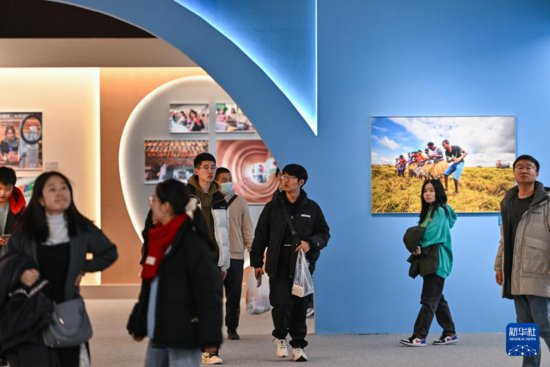 第七届中国<em>图片</em>大赛典藏作品展在北京国博开幕