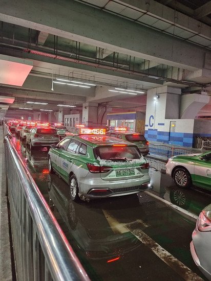 <em>郑州市公共交通</em>系统多措并举 保障旅客夜晚出行需求