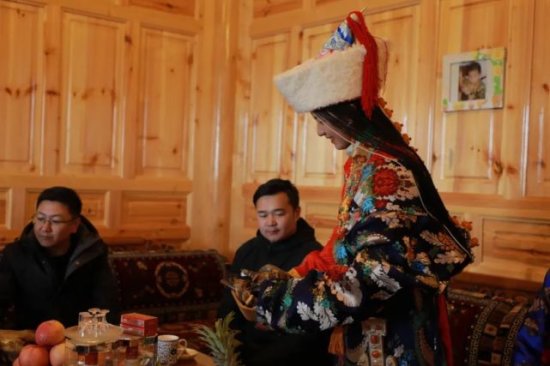 正月里的成人礼 ——拉卜楞藏族姑娘的<em>及笄年华</em>