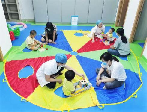 儿童友好 | 创新实践案例⑨：医疗空间适儿化改造，为病患儿提供...