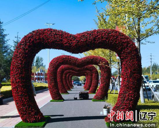铁西推出四大“中国红”景观打卡地 承包你的节日朋友圈