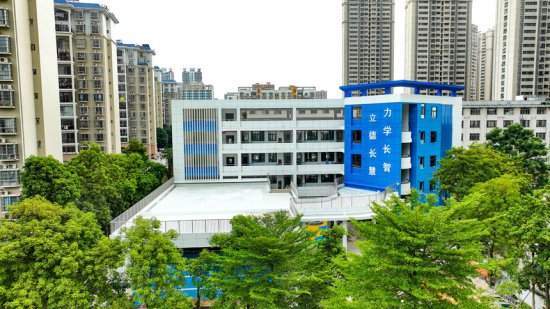 广西路建集团承建的2座学校项目建成投入使用