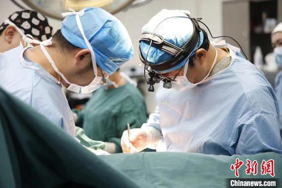 中国医生发明新术式列入全球权威心胸血管外科指南