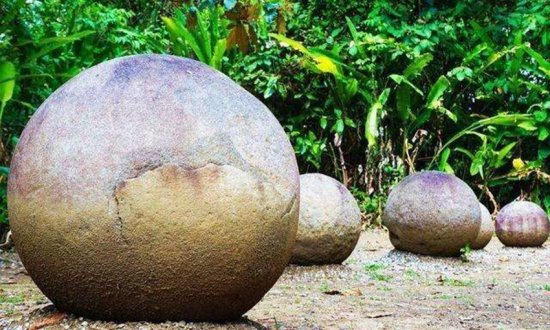哥斯达黎加雨林中的大石球<em>是从哪里来的</em>，切开后让人感到意外