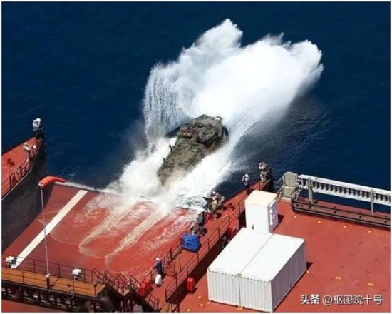 <em>央视最新</em>披露<em>中国</em>海军半潜船有多强 技术含量非常高