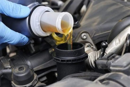 汽车保养时这个油瓶子一定要注意，否则保养后油耗<em>会莫名其妙的</em>...
