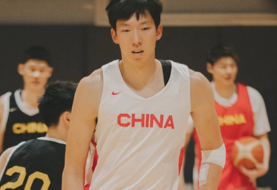 中国男篮12人大名单，<em>乔</em>帅将如何“<em>搭配</em>”，应对哈萨克斯坦？