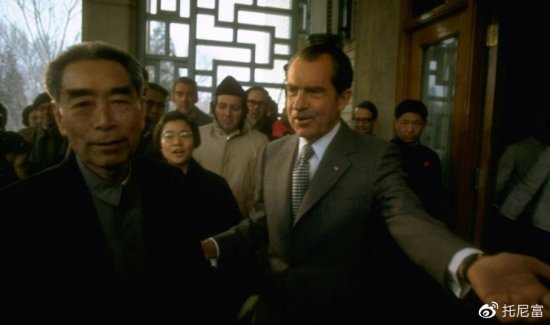 中美在<em>台湾问题</em>上<em>激烈交锋</em>，最后基辛格与尼克松都折服于周总理